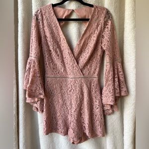 LULU’S | WOMEN’S PINK LACE ROMPER | SIZE SMALL